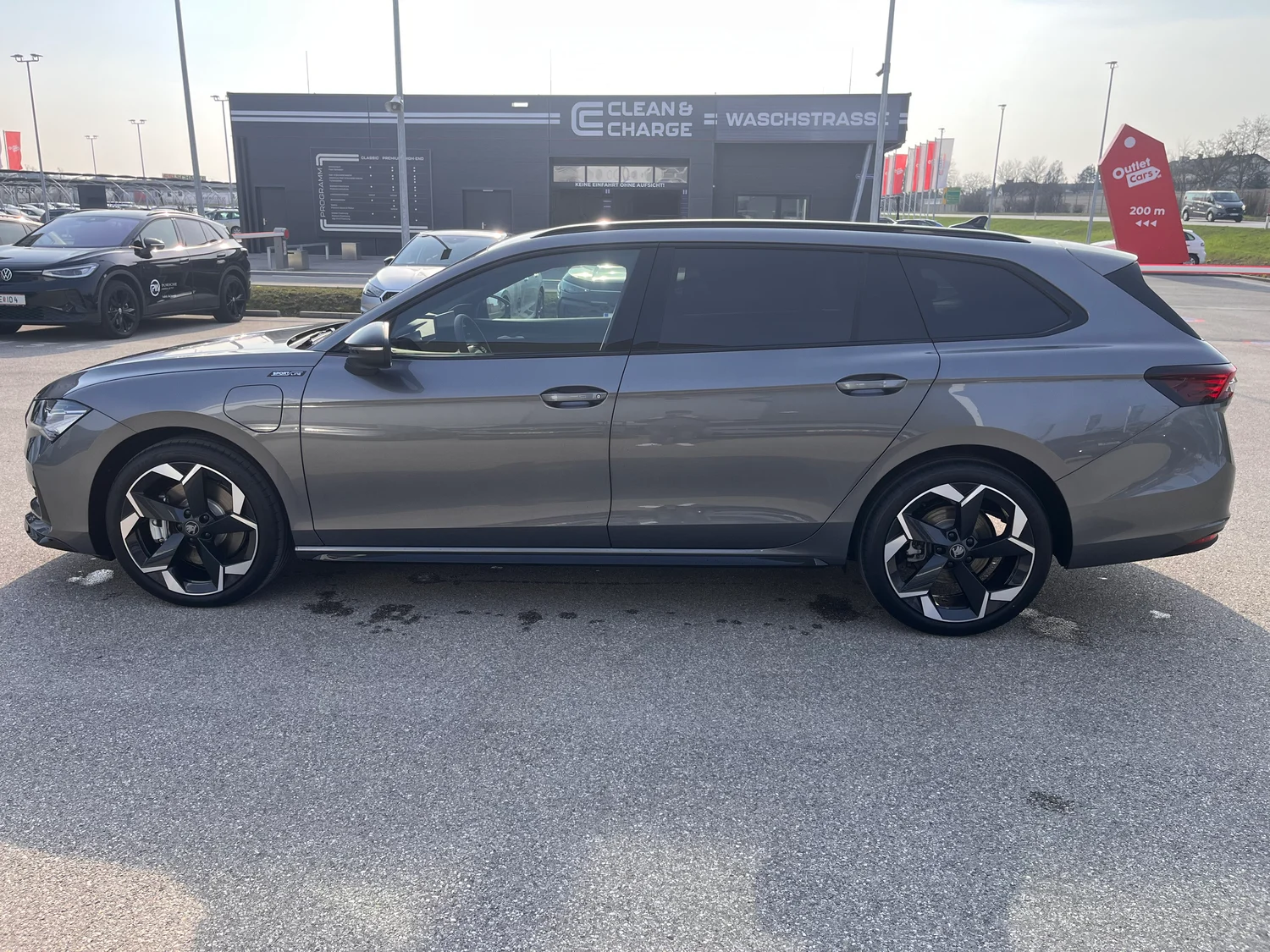 Bild eines Škoda Superb Combi Sportline iV TSI DSG
