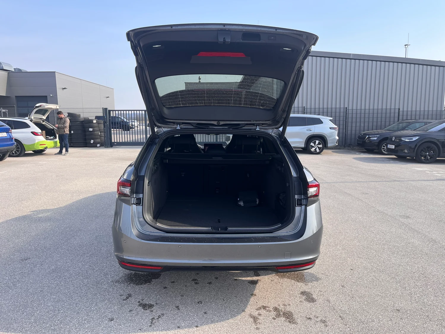 Bild eines Škoda Superb Combi Sportline iV TSI DSG