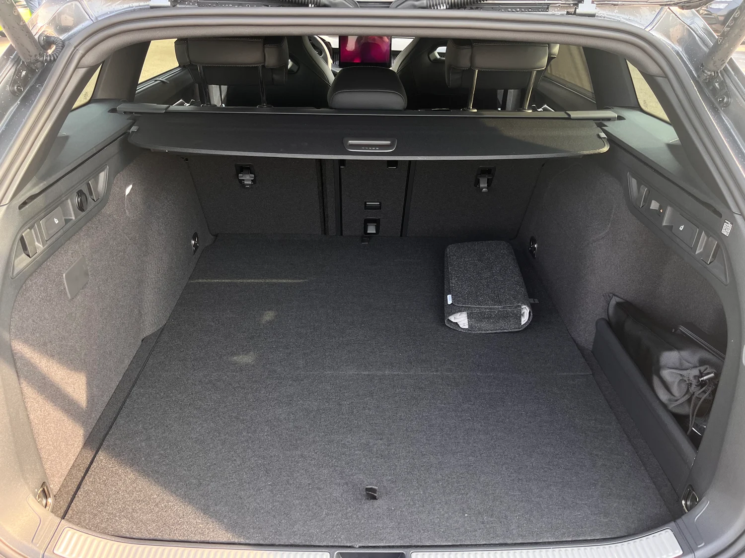 Bild eines Škoda Superb Combi Sportline iV TSI DSG