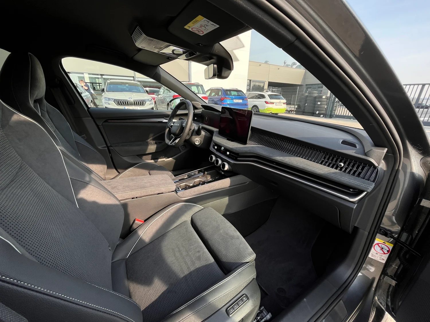 Bild eines Škoda Superb Combi Sportline iV TSI DSG