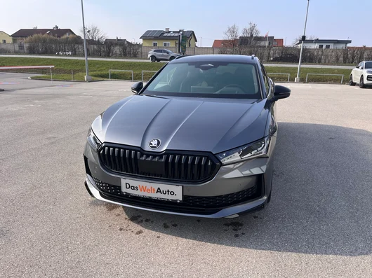 Bild eines Škoda Superb Combi Sportline iV TSI DSG