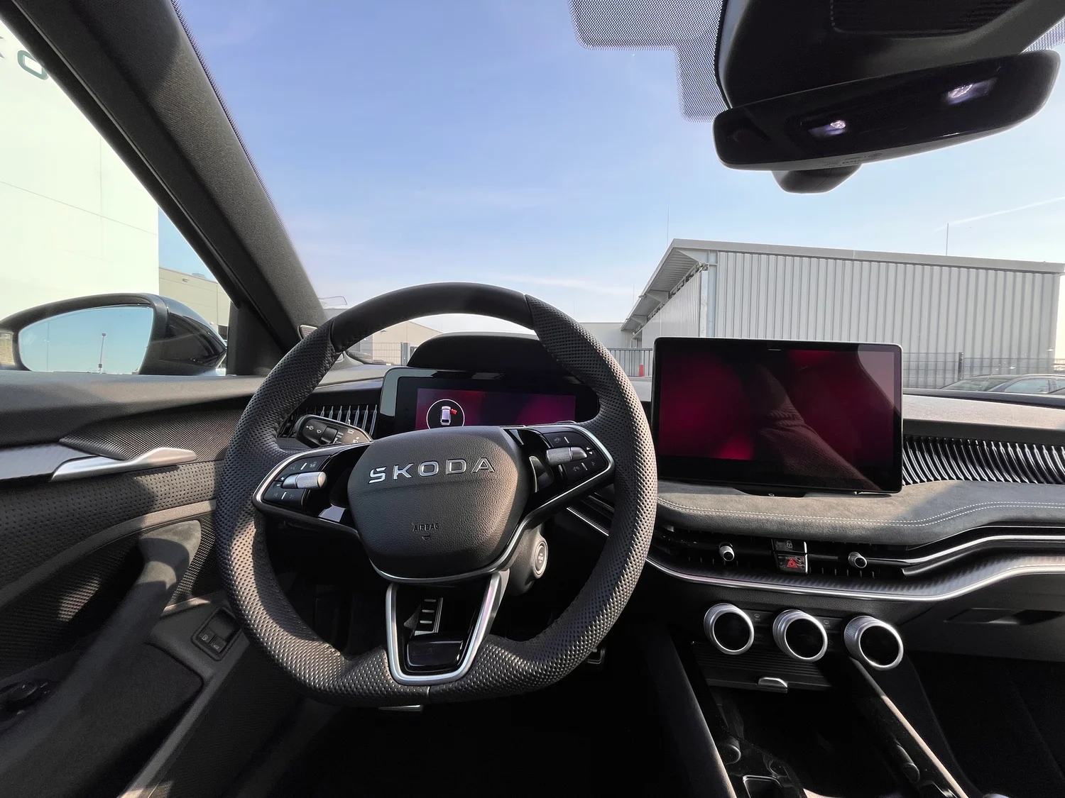 Bild eines Škoda Superb Combi Sportline iV TSI DSG