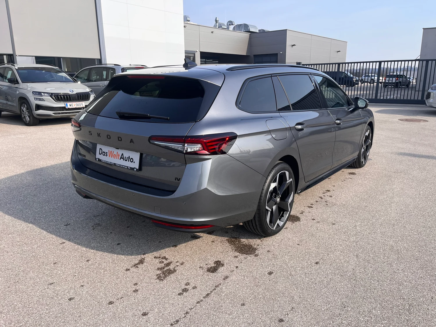 Bild eines Škoda Superb Combi Sportline iV TSI DSG