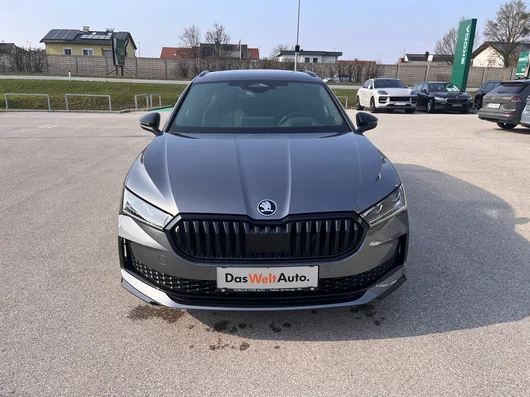Bild eines Škoda Superb Combi Sportline iV TSI DSG