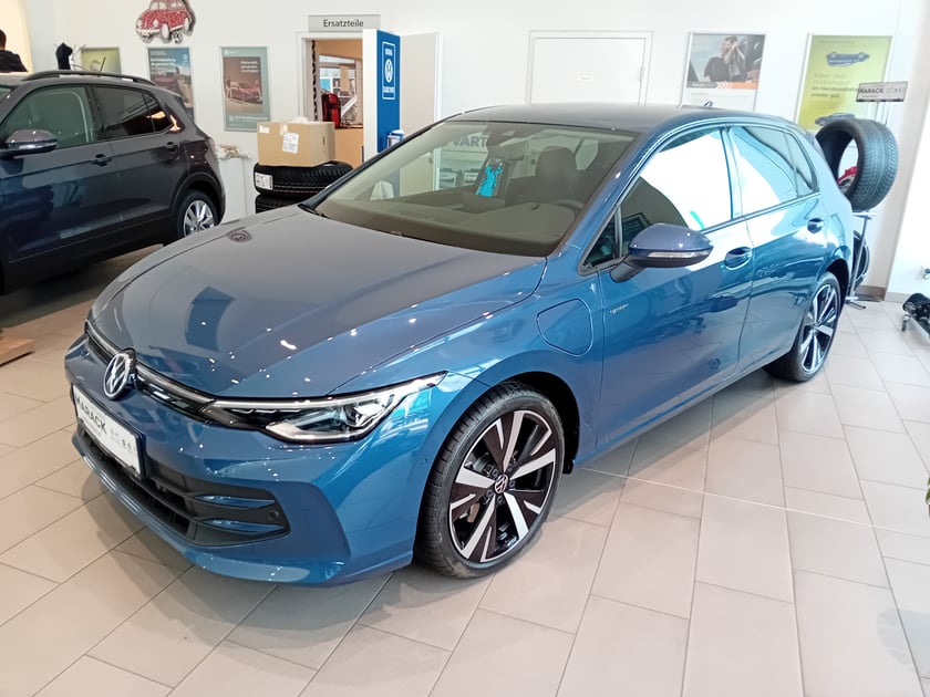 VW Golf Rabbit eHybrid DSG 150 kW