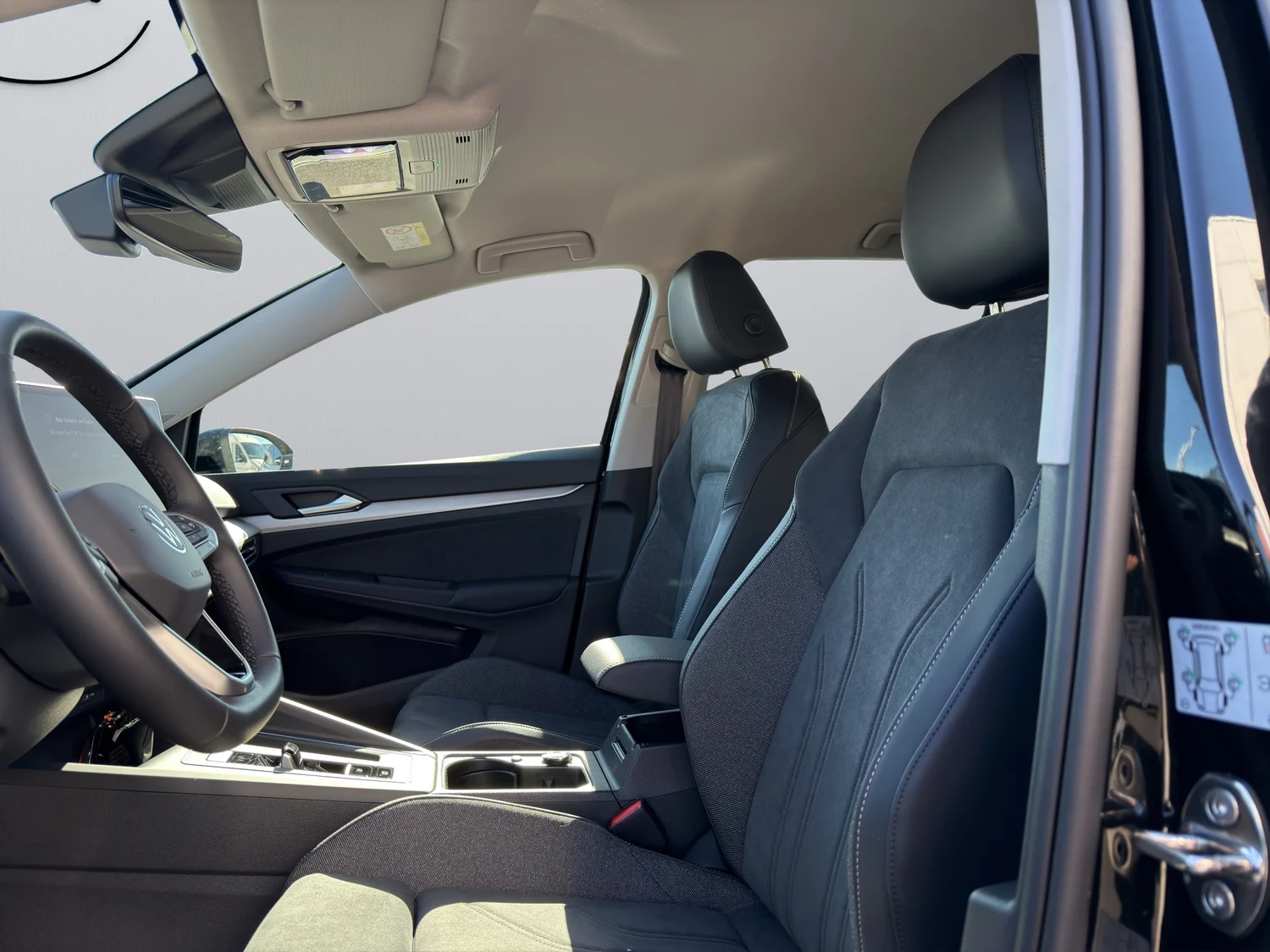 Bild eines VW Golf Rabbit eHybrid DSG 150 kW