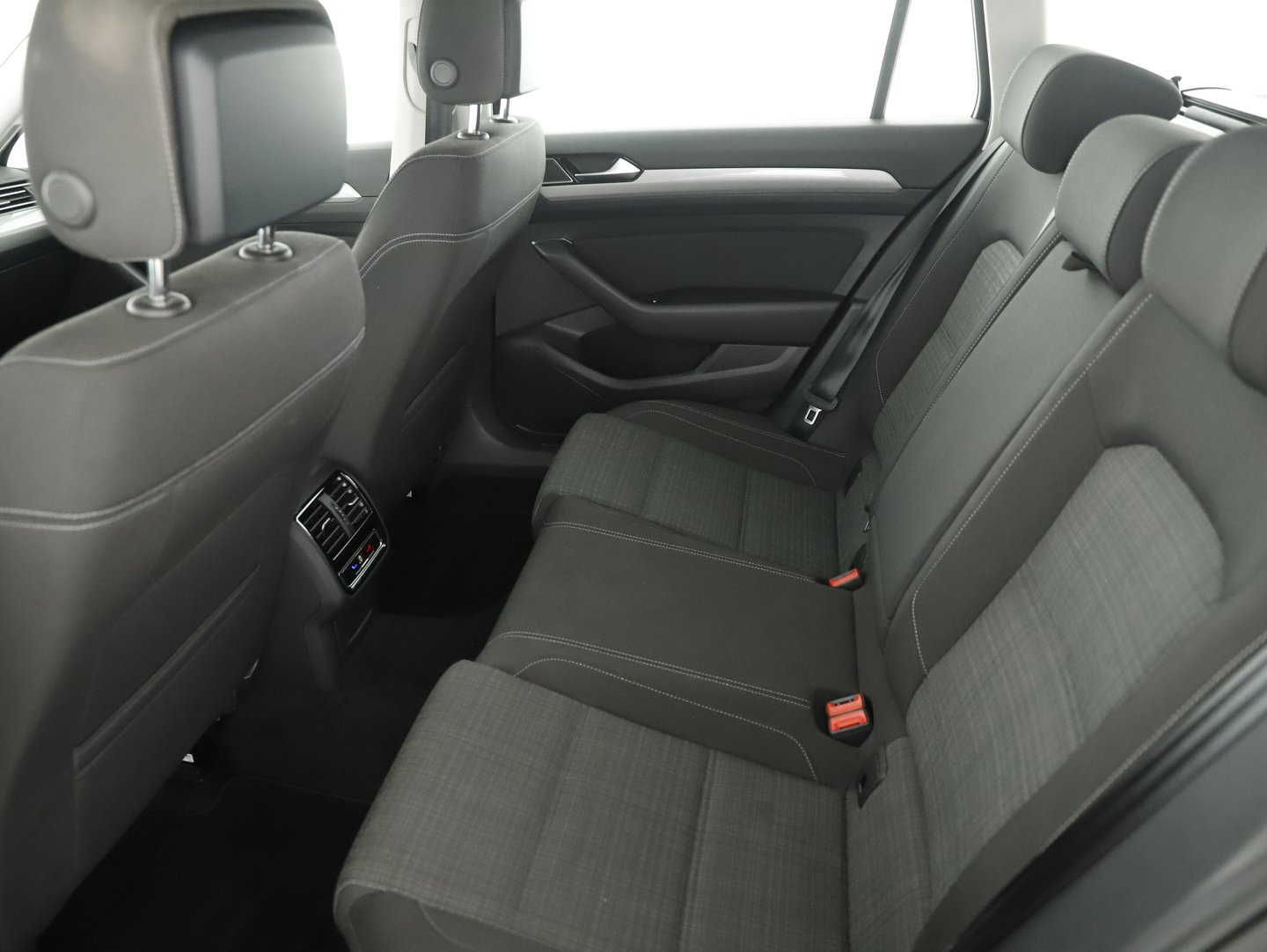 VW Passat Variant Business TDI | Bild 24 von 31