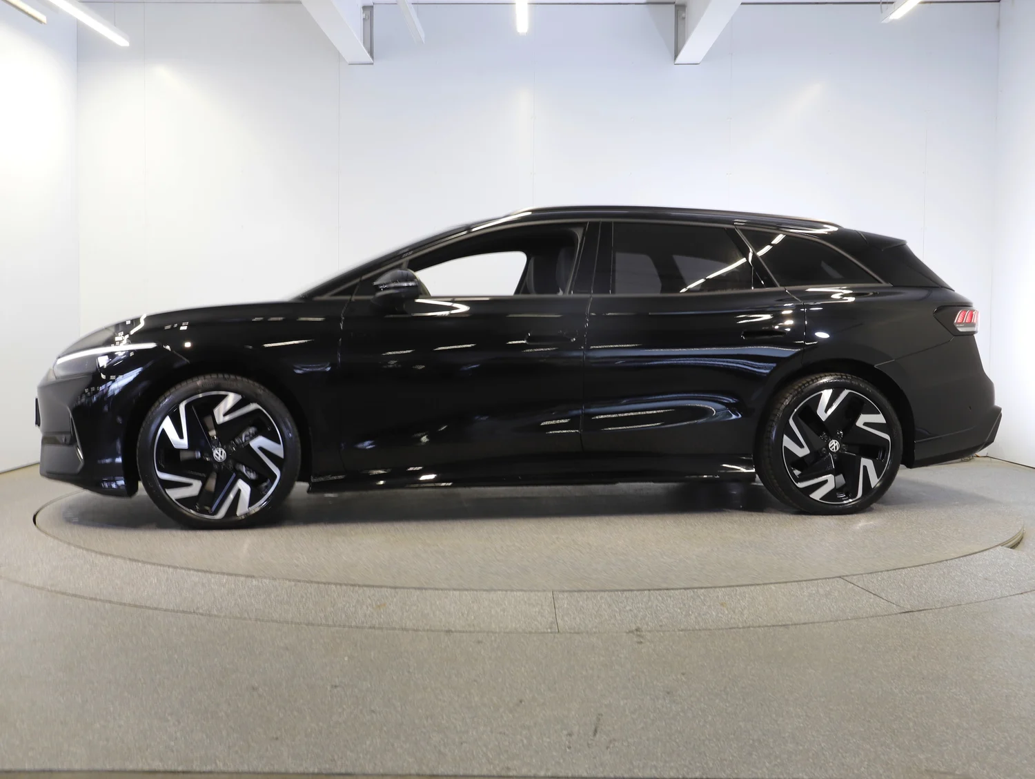 Bild eines VW ID.7 Tourer GTX 4MOTION 250 kW Business