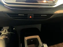 VW ID.4 Pro 4MOTION 220 kW Business -77 kWh in Gletscherweiß Metallic Dach schwarz