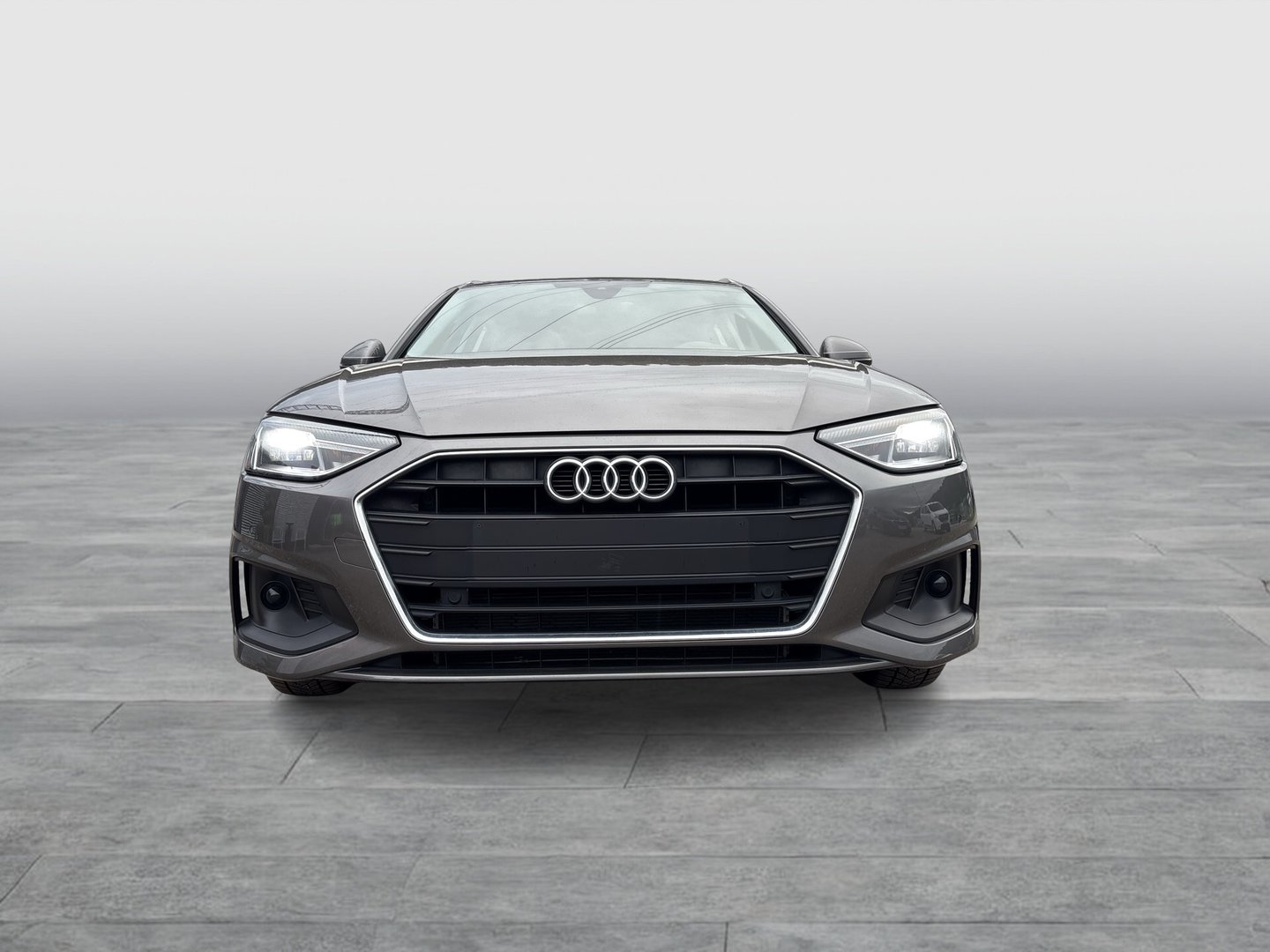 Audi A4 Avant 30 TDI | Bild 2 von 23