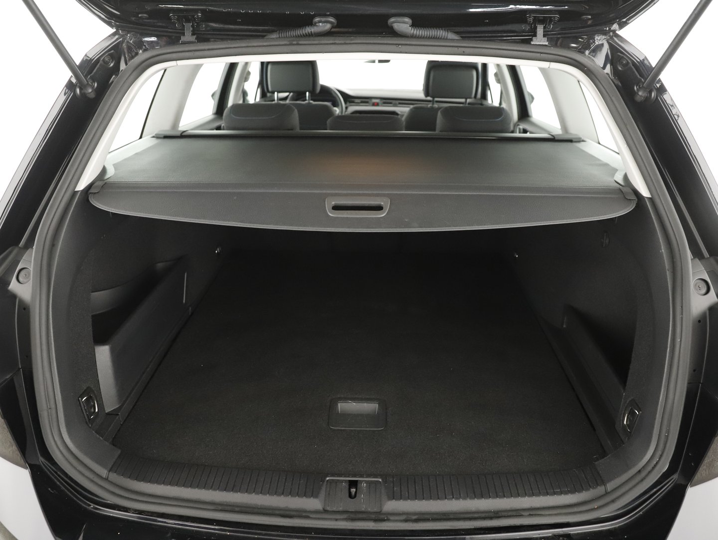 VW Passat GTE Variant | Bild 25 von 28