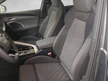 Audi Q5 SUV TDI quattro 150 kW in Daytonagrau Perleffekt