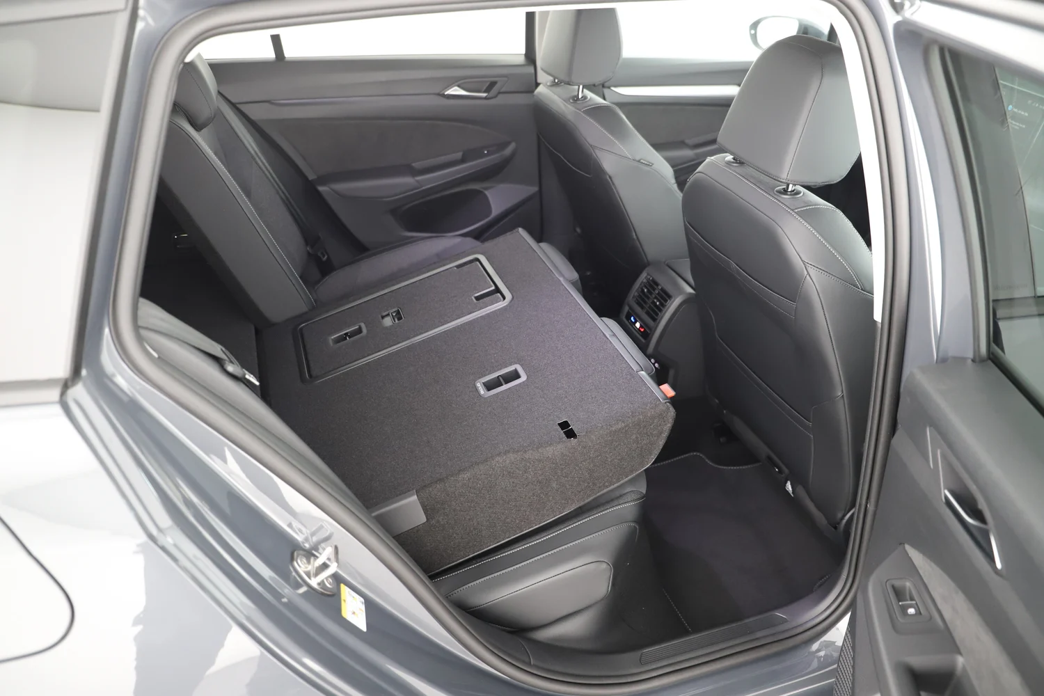 Bild eines Golf Variant Business mHeV DSG