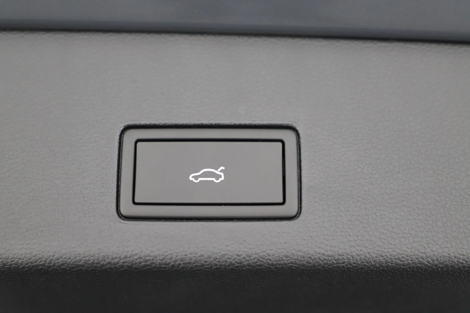 Bild eines Golf Variant Business mHeV DSG