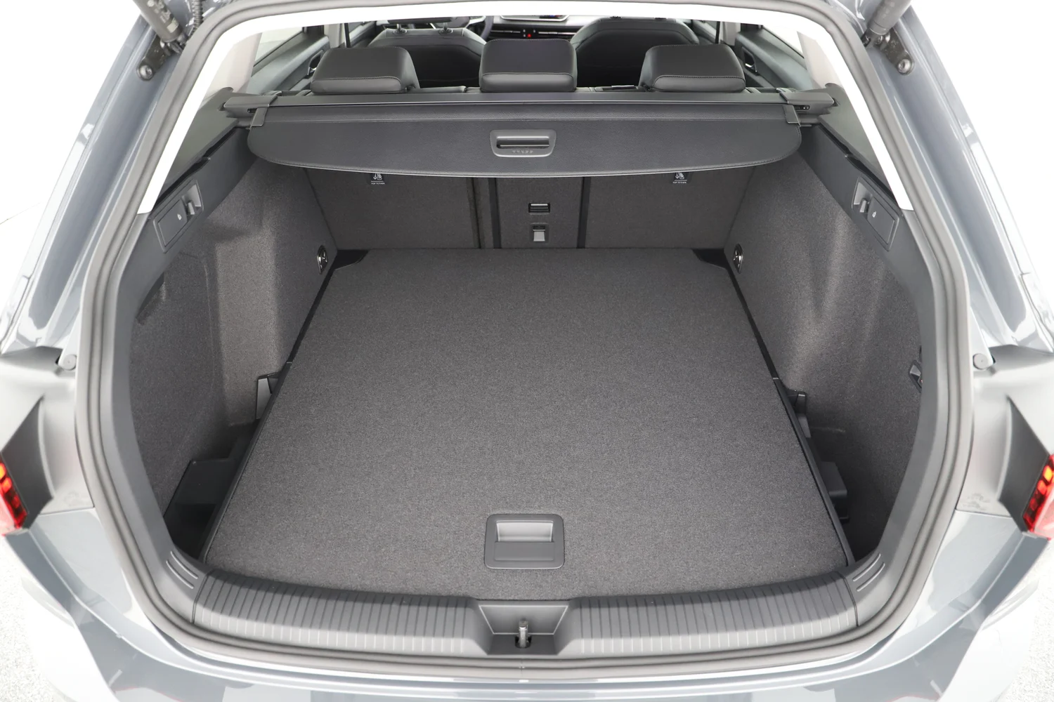 Bild eines Golf Variant Business mHeV DSG