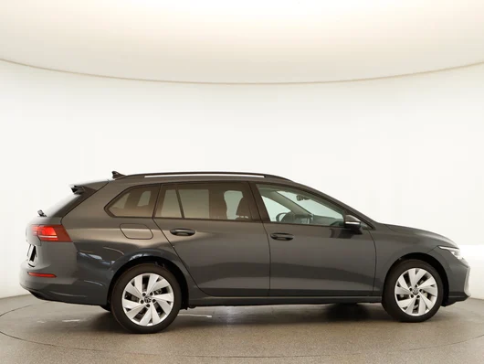 Bild eines Golf Variant Business mHeV DSG
