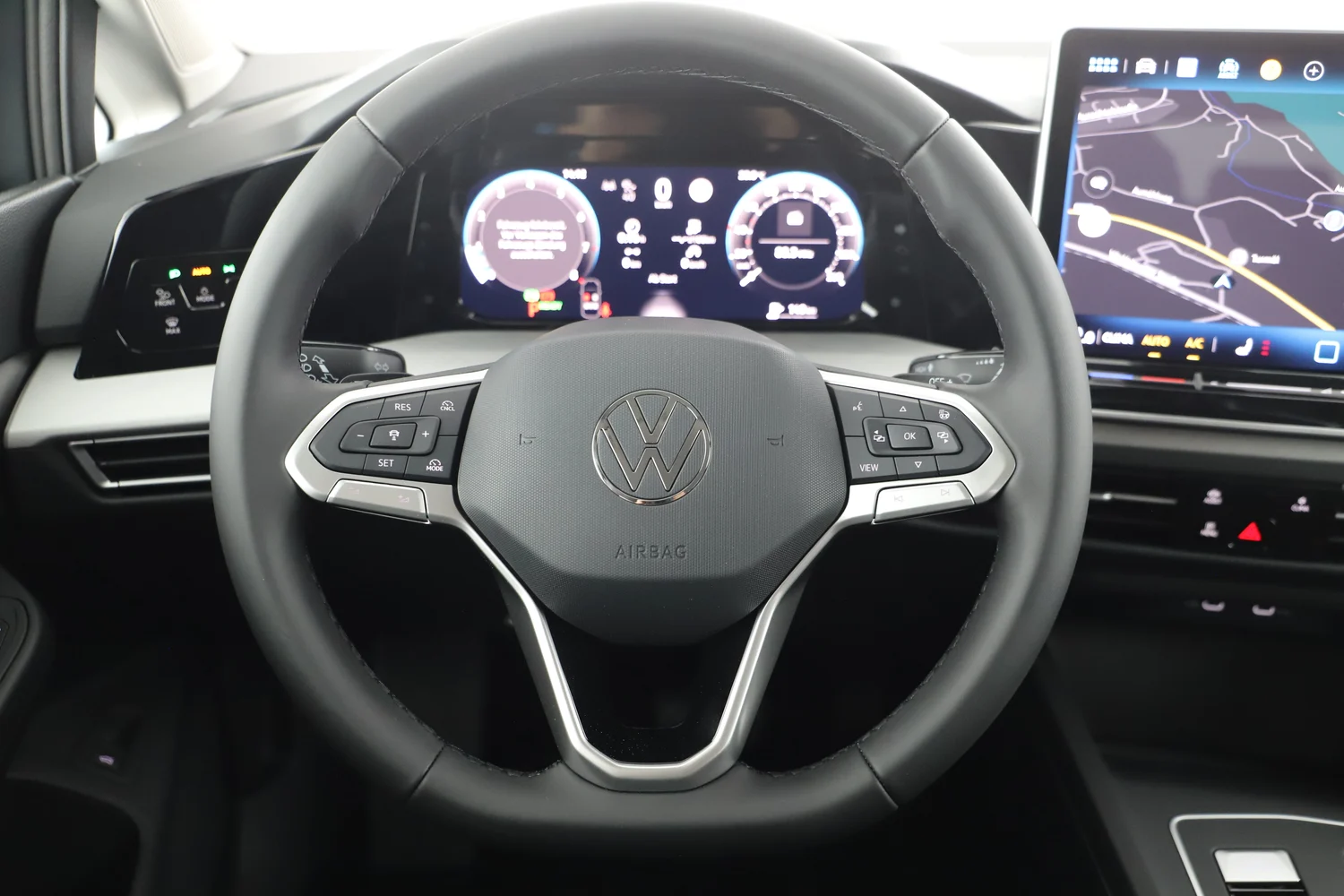 Bild eines Golf Variant Business mHeV DSG