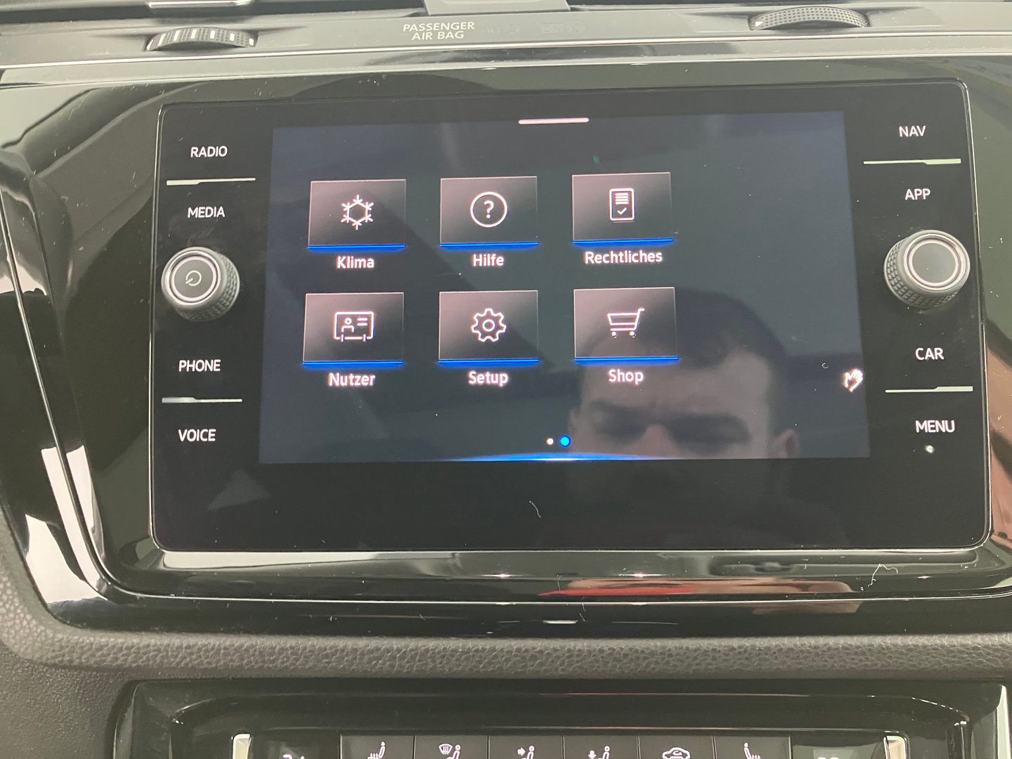 VW Touran Highline TDI SCR DSG | Bild 9 von 16