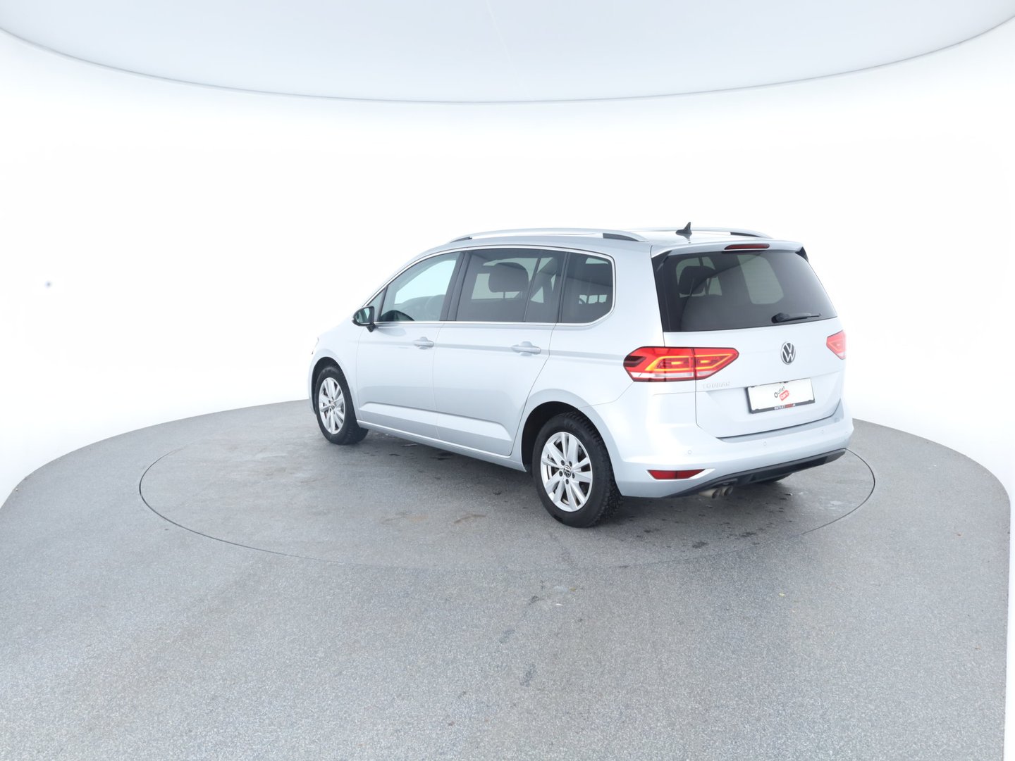 VW Touran Highline TDI SCR DSG | Bild 2 von 16