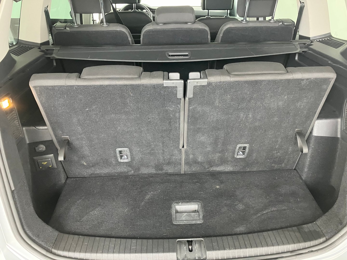 VW Touran Highline TDI SCR DSG | Bild 12 von 16