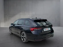 Škoda Octavia Combi 4x4 Sportline TSI DSG in Black-Magic Perleffekt