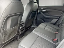 Audi A6 Avant e-tron quattro in MYTHOSSCHWARZ METALLIC