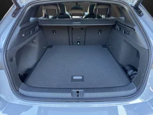 VW ID.7 Tourer GTX 4MOTION 250kW Business in Mondsteingrau Dach Schwarz