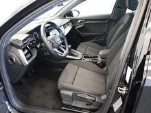 Audi A3 Sportback 30 TDI intense in mythosschwarz metallic