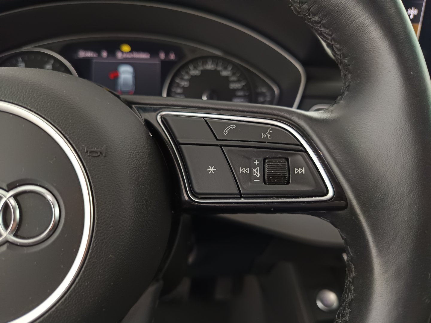 Audi A4 Avant 40 TDI advanced | Bild 17 von 34