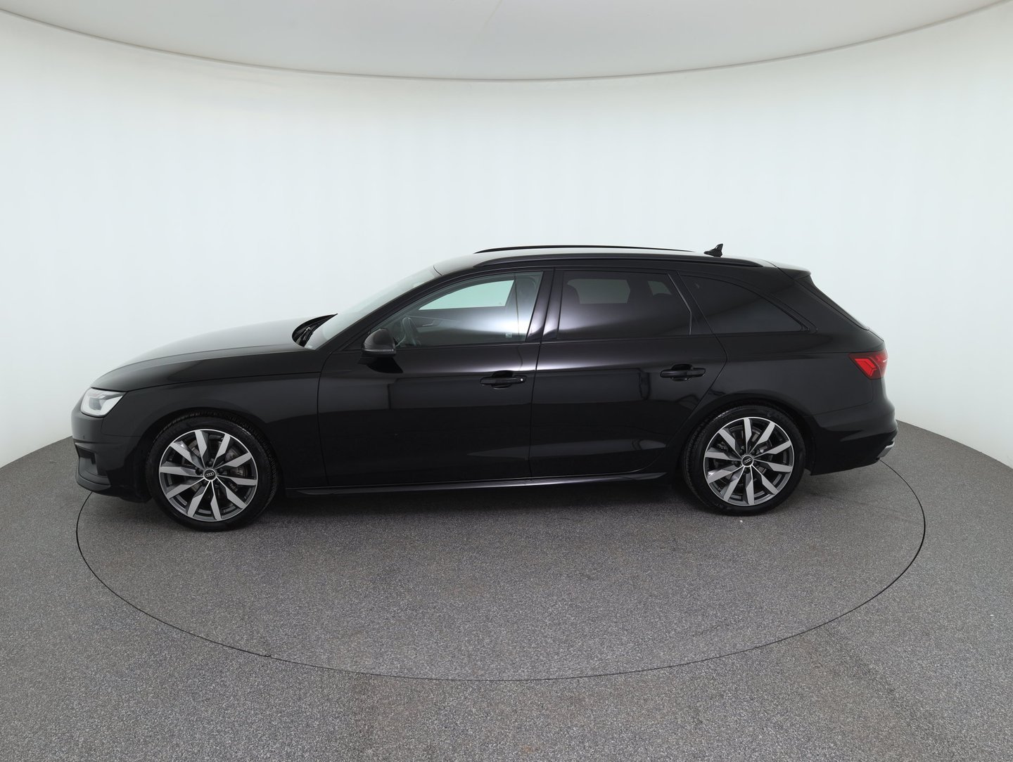 Audi A4 Avant 40 TDI advanced | Bild 8 von 34