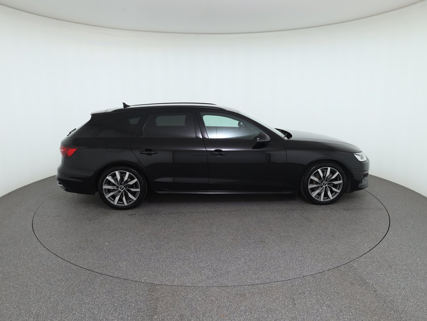 Audi A4 Avant 40 TDI advanced | Bild 4 von 34