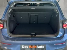 VW Golf Rabbit TSI in Anemonenblau Metallic