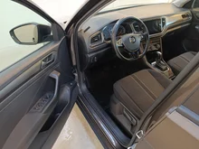 VW T-Roc Design TSI ACT DSG in  Black Oak Brown Met.