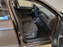 VW T-Roc Design TSI ACT DSG in  Black Oak Brown Met.