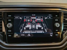 VW T-Roc Design TSI ACT DSG in  Black Oak Brown Met.