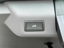 VW Multivan Edition ÜH eHybrid 180 kW 4M in Puregrey/Dach Deepblack