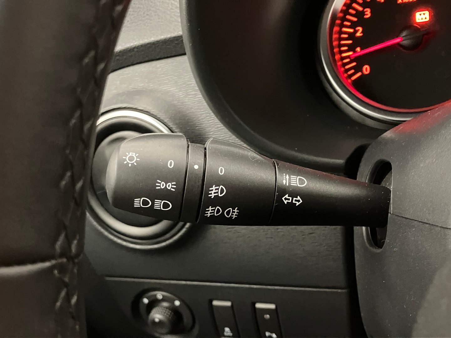 Dacia Lodgy Blue dCi 115 Comfort | Bild 18 von 27