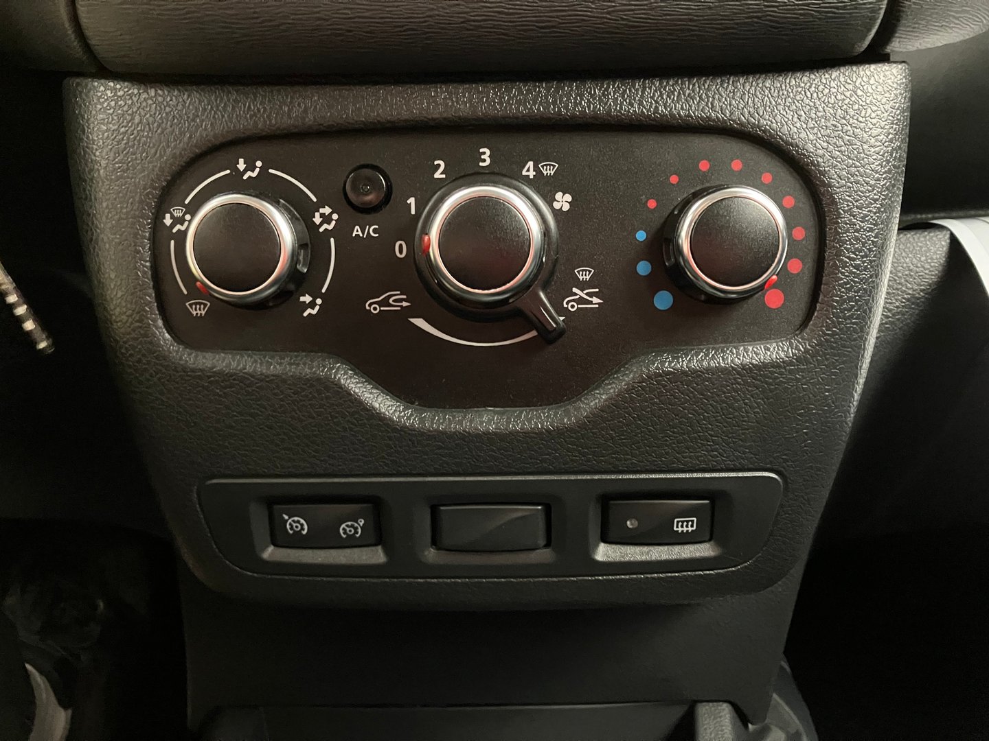 Dacia Lodgy Blue dCi 115 Comfort | Bild 22 von 27