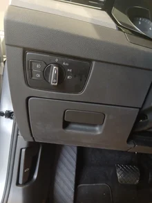 VW Passat Variant Business 2,0 SCR TDI DSG in K2 Pyritsilber Metallic