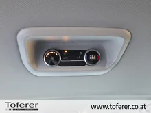 VW Caravelle Edition eHybrid 171 kW in Stone Grey