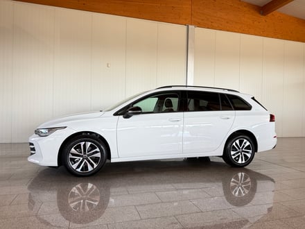 VW Golf Variant Life mHeV DSG