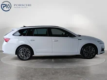Škoda Octavia Combi Sportline TDI DSG in Moon-Weiß Metallic