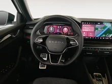 Škoda Octavia Combi Sportline TDI DSG in Moon-Weiß Metallic