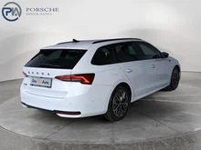 Škoda Octavia Combi Sportline TDI DSG in Moon-Weiß Metallic
