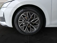 Škoda Octavia Combi Sportline TDI DSG in Moon-Weiß Metallic