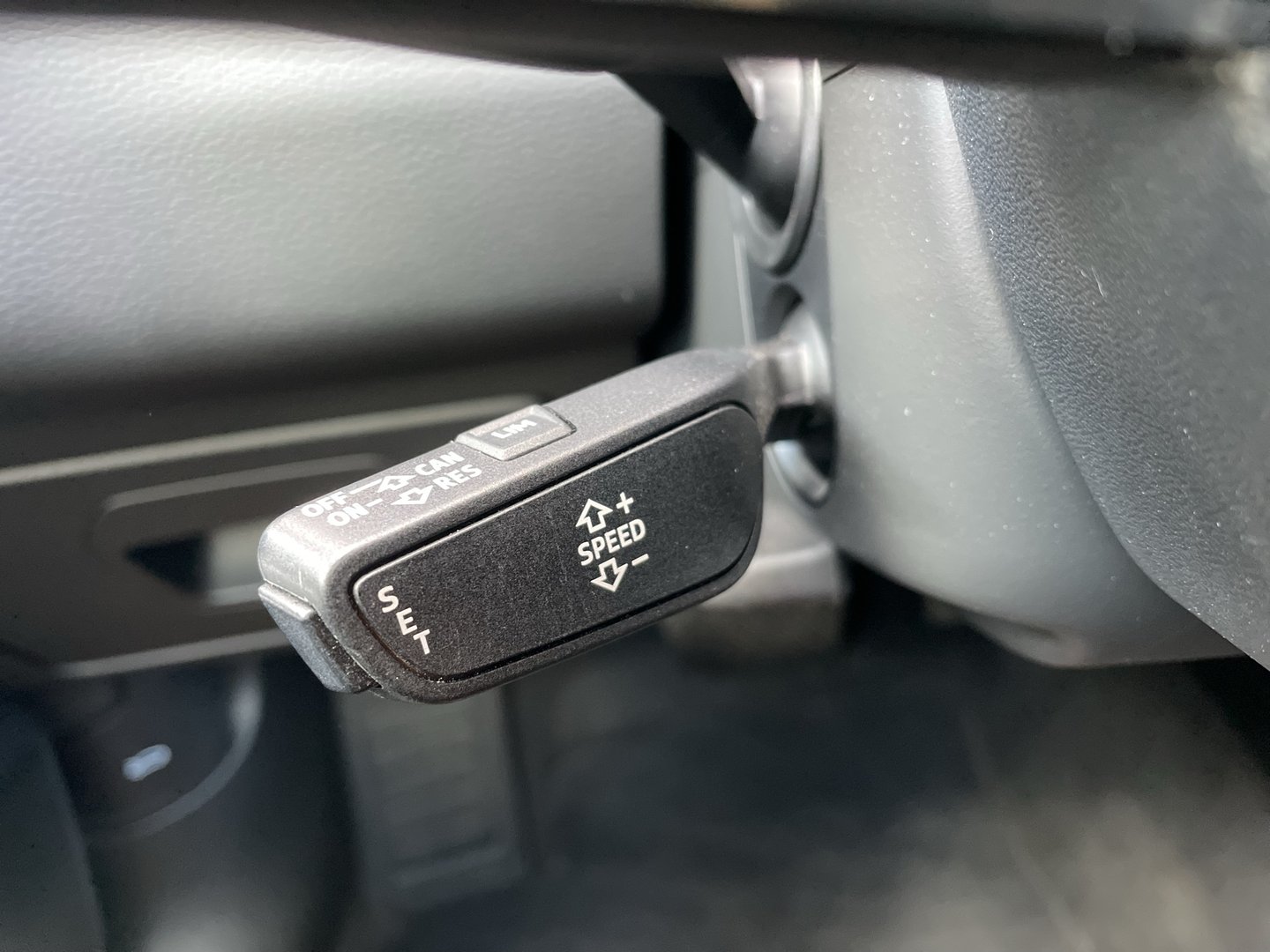 Audi A6 Avant 40 TDI Sport | Bild 15 von 28