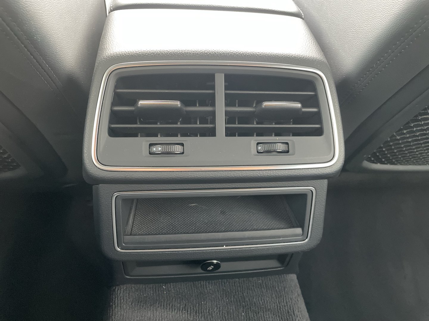 Audi A6 Avant 40 TDI Sport | Bild 24 von 28