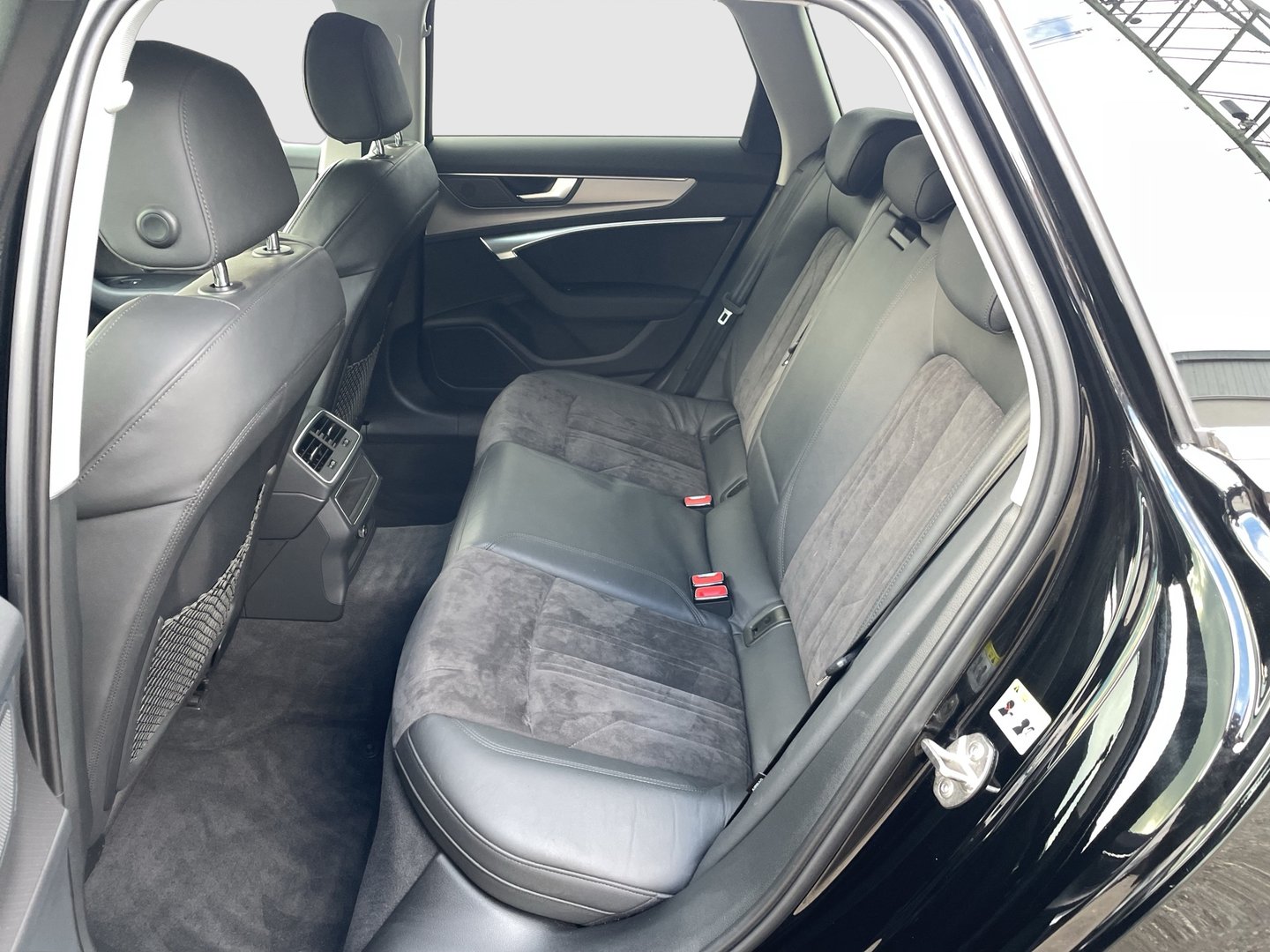 Audi A6 Avant 40 TDI Sport | Bild 22 von 28