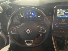 Renault Scénic TCe 115 PF Limited in weiss