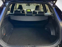 Toyota RAV4 2,5 Hybrid Style AWD in Kobaltblau / Schwarz Metallic